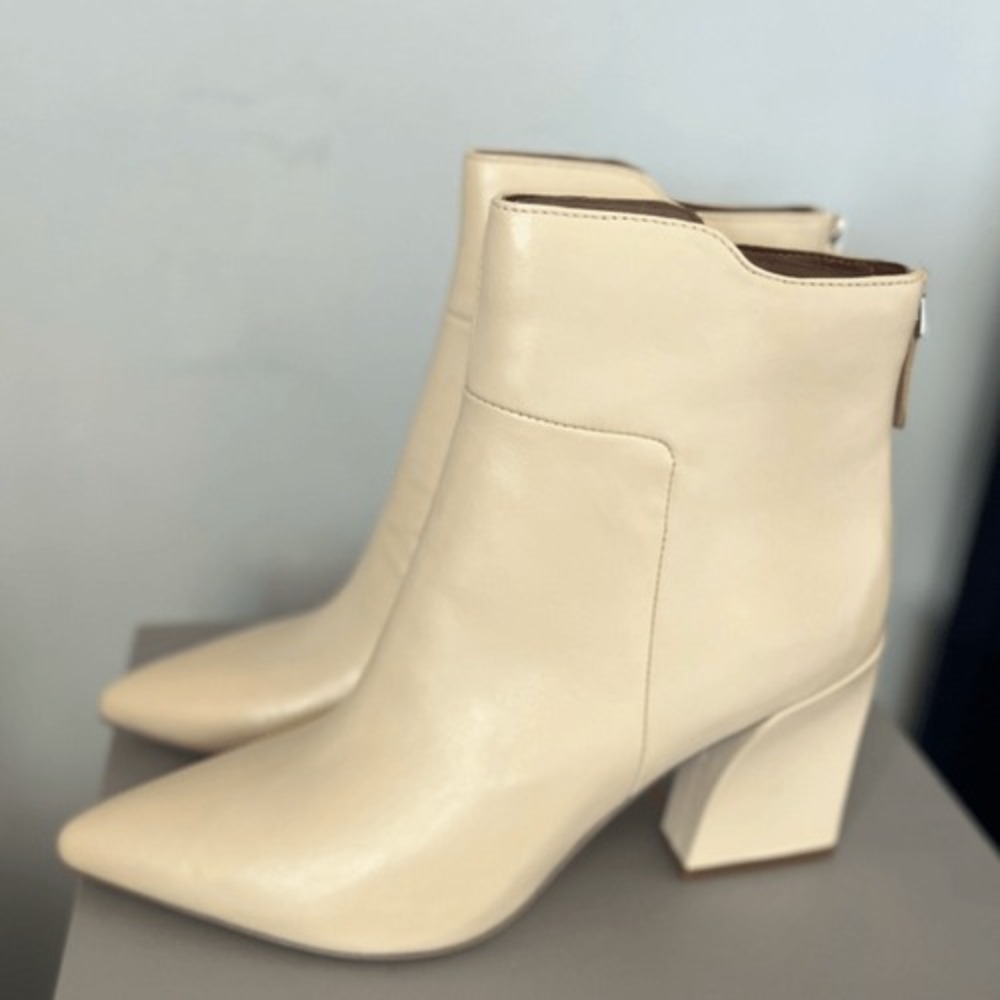 FRANCO SARTO Venture Leather Bootie Boot, Beige/White, Block Heel, Size‎ 9, NWT - Picture 16 of 16